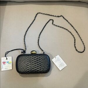 Urban Expressions Black and Gold Clutch